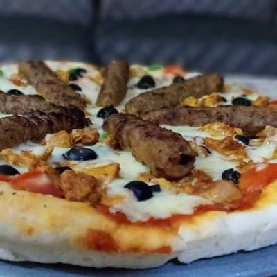 Chicken Seekh Pizza